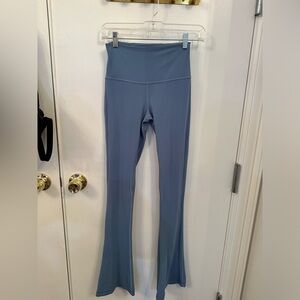 Lululemon align, high-rise, mini flare pant regular length Oasis Blue Size 4